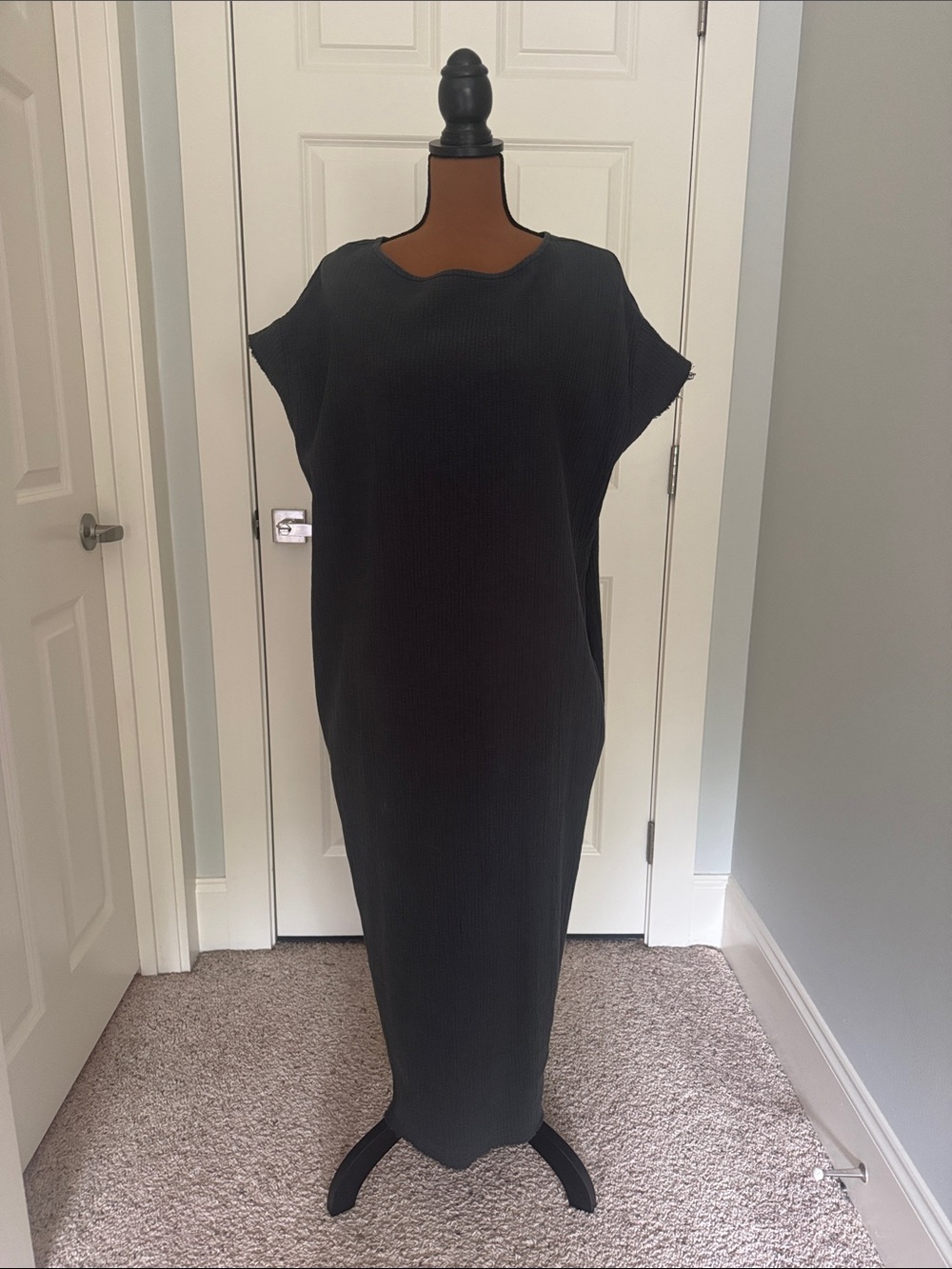 Minimalist Black Ribbed Maxi Dress